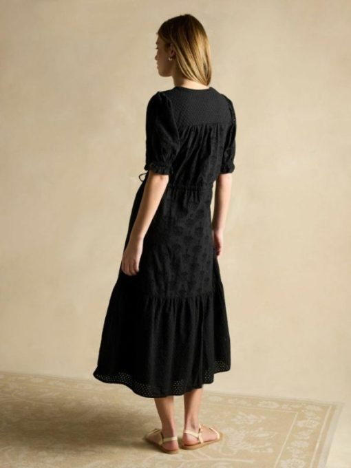 Wardrobeedit.shopb4d9a0382a 2