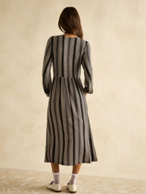Wardrobeedit.shopf14168f317 2