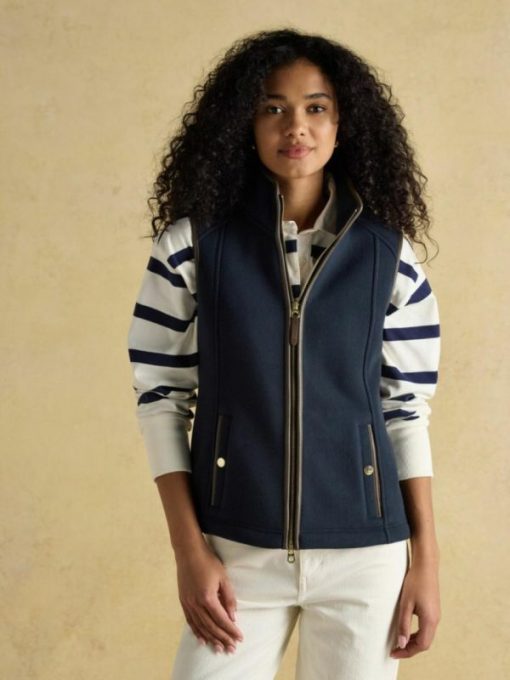 Wardrobeedit.shopf5bd7a769e 1