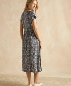 Wardrobeedit.shopfc284f62f9 2
